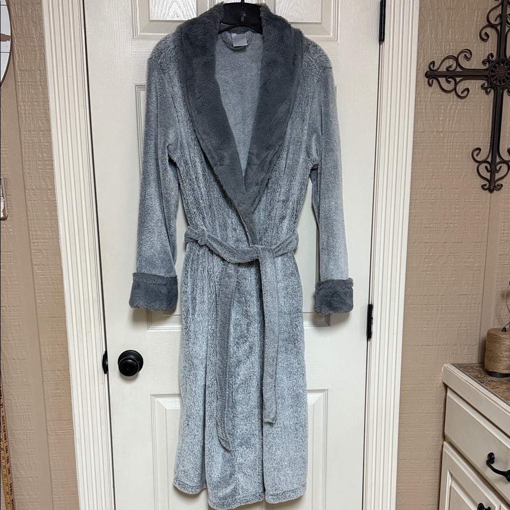 Secret Treasures Soft Gray Robe